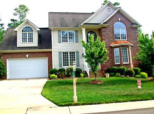 8613 Eagle View Dr, Chapel Hill, NC 27713