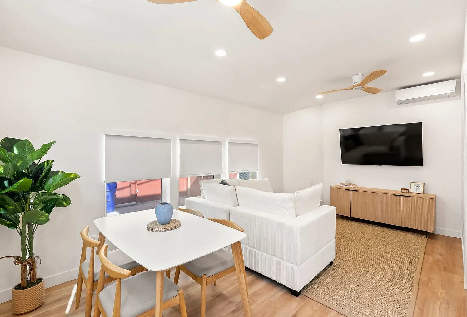 1 bed, 1.0 bath, 548 sqft, $4,310 — Photo 1