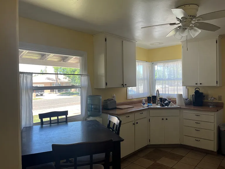 430 Cedar Ave — Photo 3