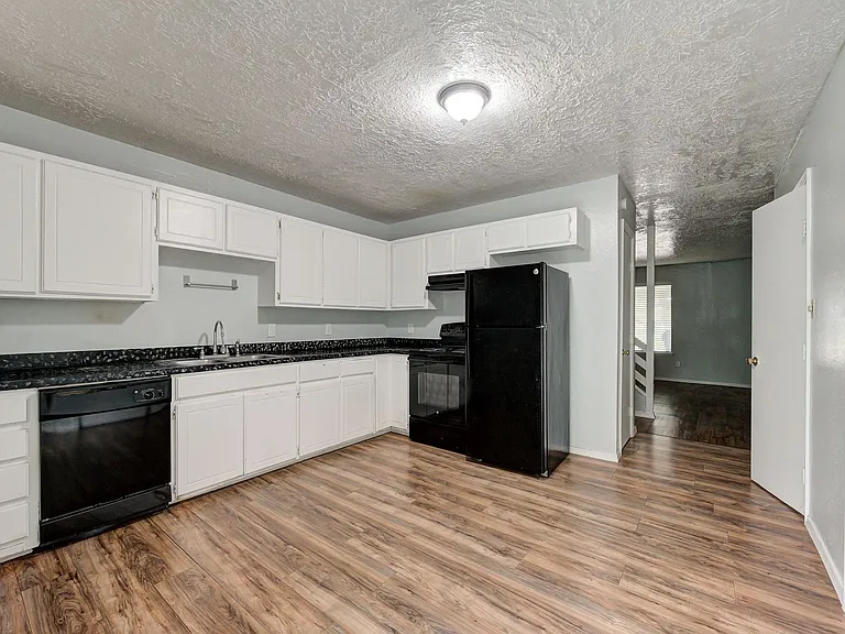 1709 Beaumont Dr #1711 — Photo 9