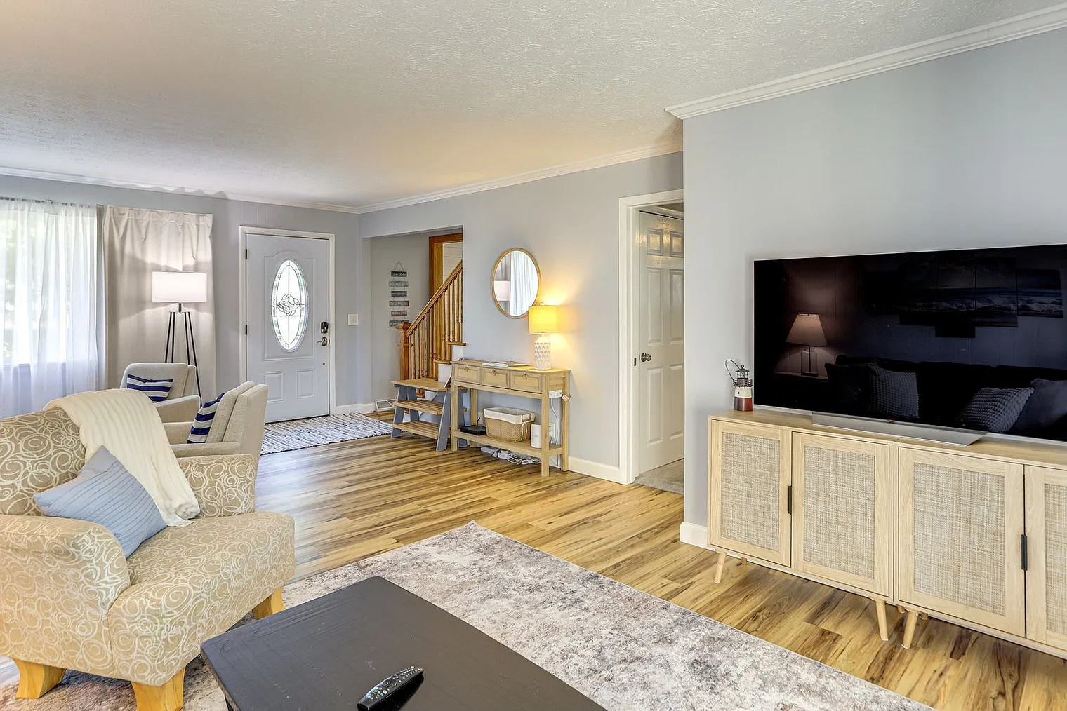 3 bed, 2.0 bath, 1496 sqft, $2,838 — Photo 3