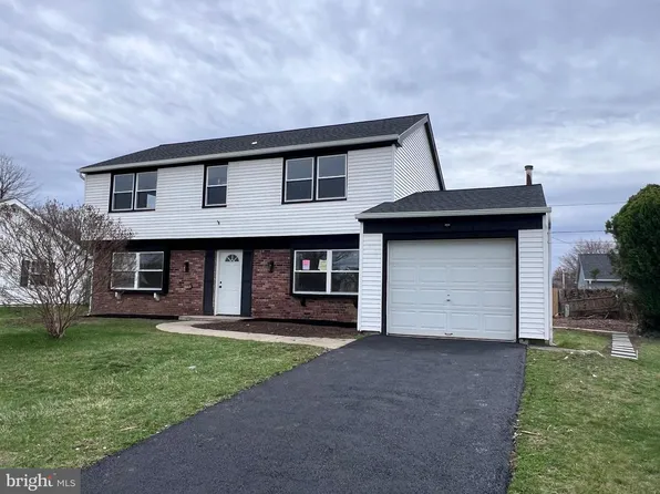 54 Gardenbrook Ln, Willingboro, NJ 08046