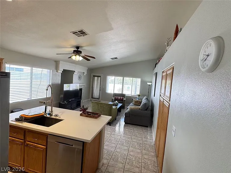 4484 Willowhill Ct — Photo 4