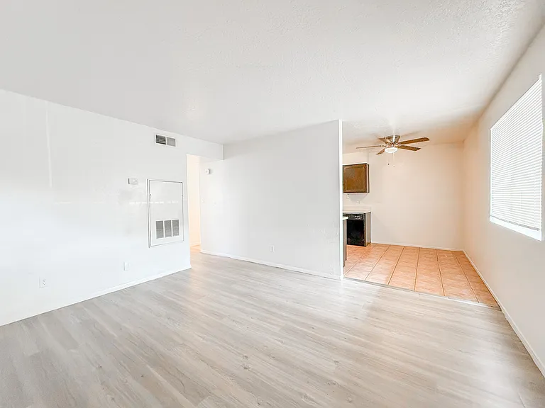 2537 W Georgia Ave #17 — Photo 4
