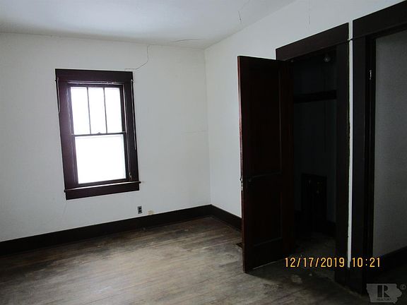 5th image of 417 S Park St