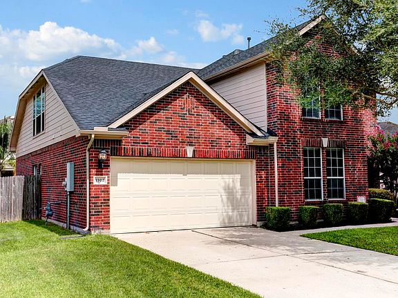 3rd image of 1303 Pine Forest Dr