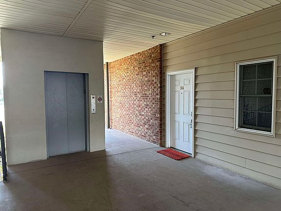 3rd image of 401 S Main St Suite 314