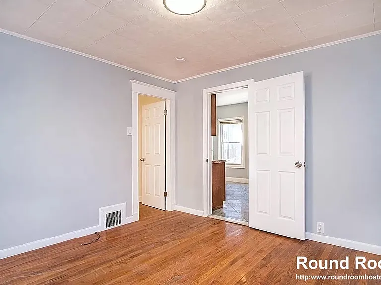 28 Moreland St #28 — Photo 5