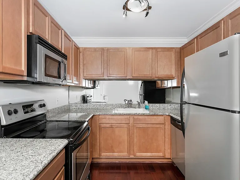2309 Walton Blvd #32 — Photo 7