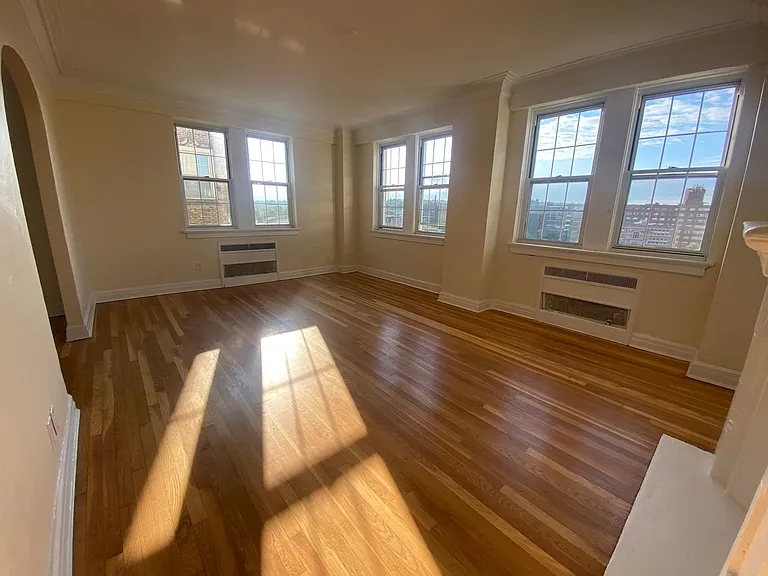 New King Edward Apartments — Photo 250