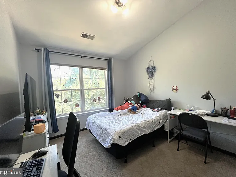 8819 Blue Royale Ln — Photo 32