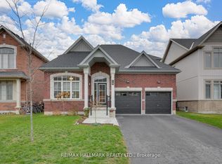 18 McLean Ave, Collingwood, ON L9Y 3Z6