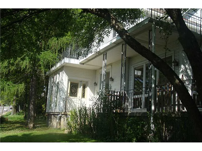 1465 Washington Rd photo 1