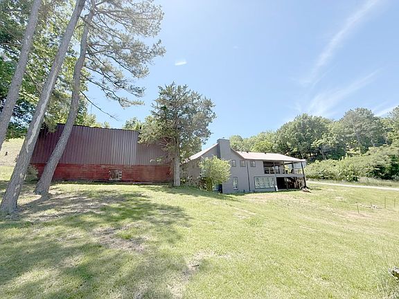 3rd image of 20386 Valley Dr
