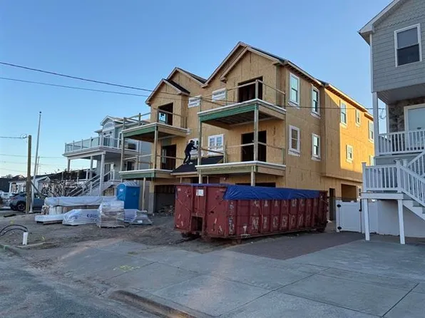 110 W 7th Ave #A, North Wildwood, NJ 08260