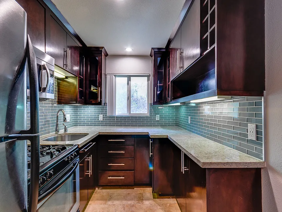 Canyonwood Apartments