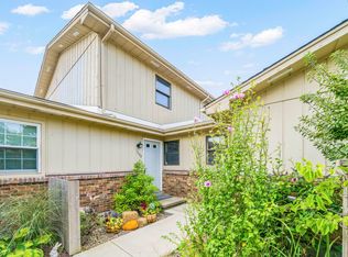 1122 E Arnold St, Sandwich, IL 60548