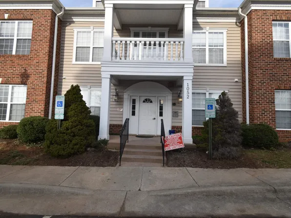 1052 Glenwood Station Ln Unit 104, Charlottesville, VA 22901
