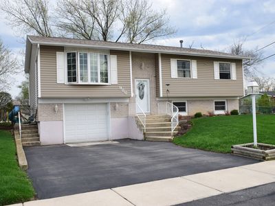 986 Yorkshire Dr, Hanover Park, IL, 60133