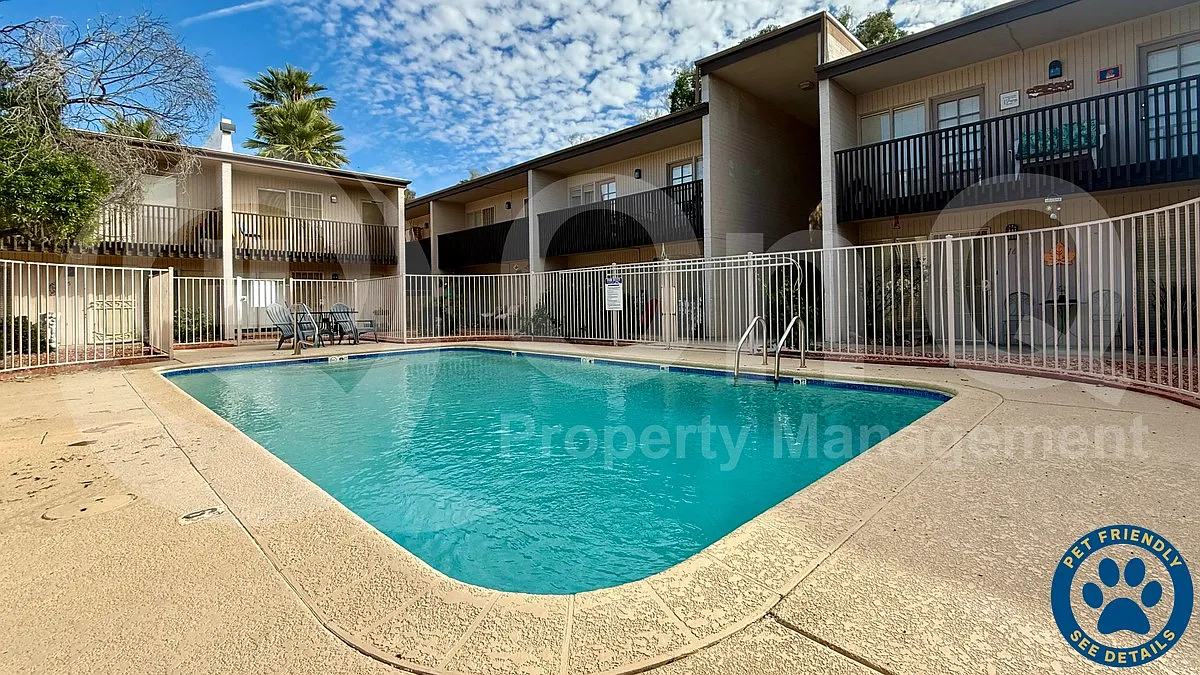 2 bed, 1.5 bath, 1080 sqft, $1,249 — Photo 2