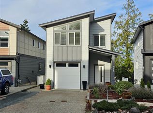 914 Peace Keeping Cres, Langford, BC V9C 0N6