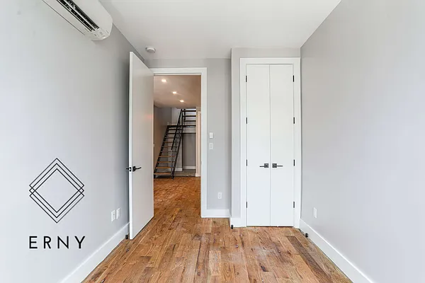 Rented by ERNY LLC | media 16