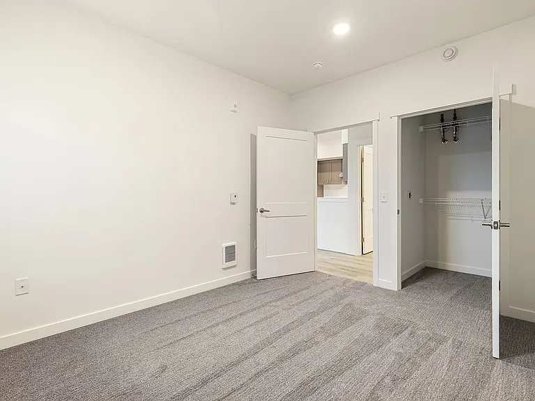 City Gate Apartments — Photo 99