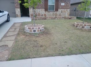 1204 Fairbanks Dr, Ennis, TX 75119