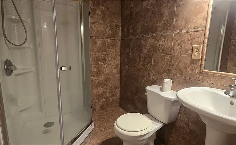 3811 Roxfield Dr — Photo 26