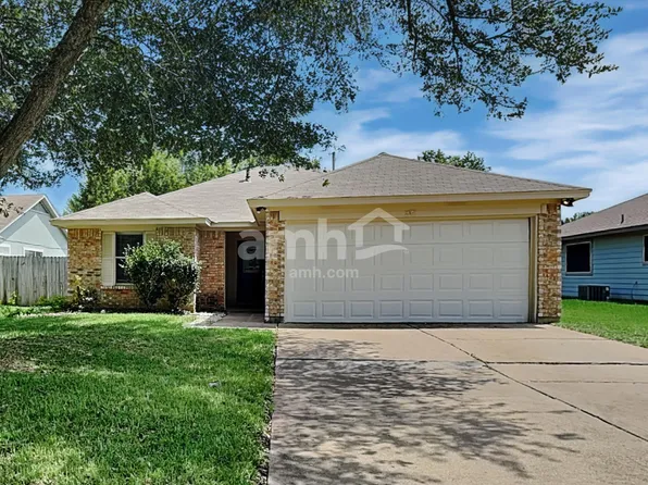 102 Quail Cir, Hutto, TX 78634
