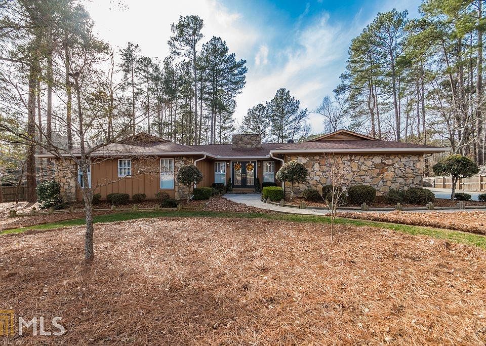 1st image of 2513 Whispering Pines Dr