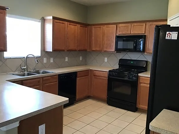 2026 Acorn Glen Trl — Photo 3