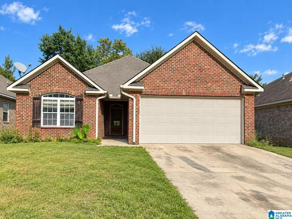 5421 Moores Cir, Northport, AL 35473