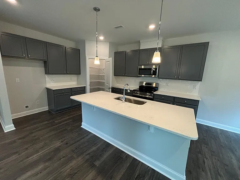 520 Barrington Row Ave — Photo 11
