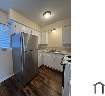 308 E Walker St #4