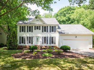 4711 Meadowridge Dr, Charlotte, NC 28226