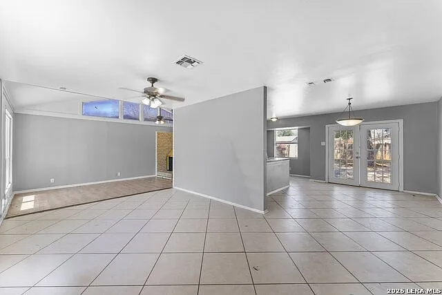 5035 Village Crst — Photo 5