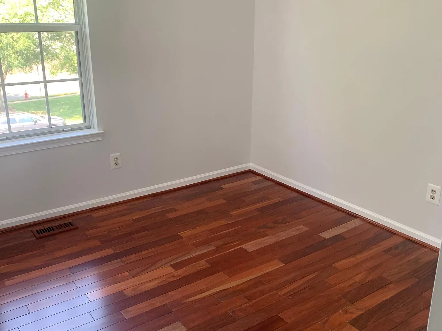 3 bed, 2.5 bath, 2200 sqft, $2,900 — Photo 4