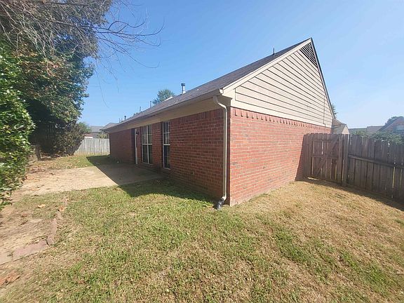 4th image of 2695 Shady Well Ln