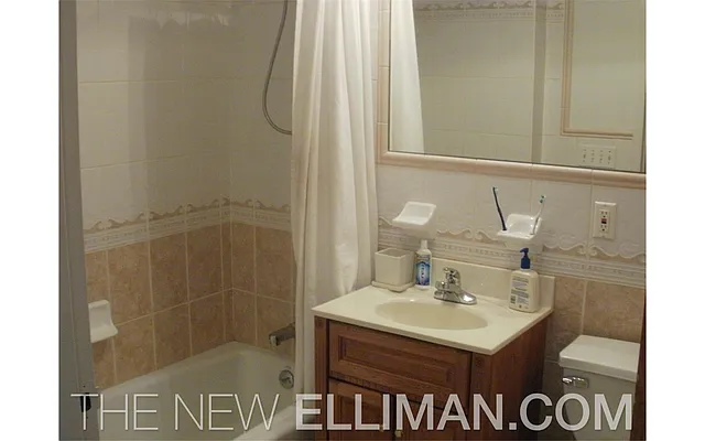 Rented by Douglas Elliman | media 28