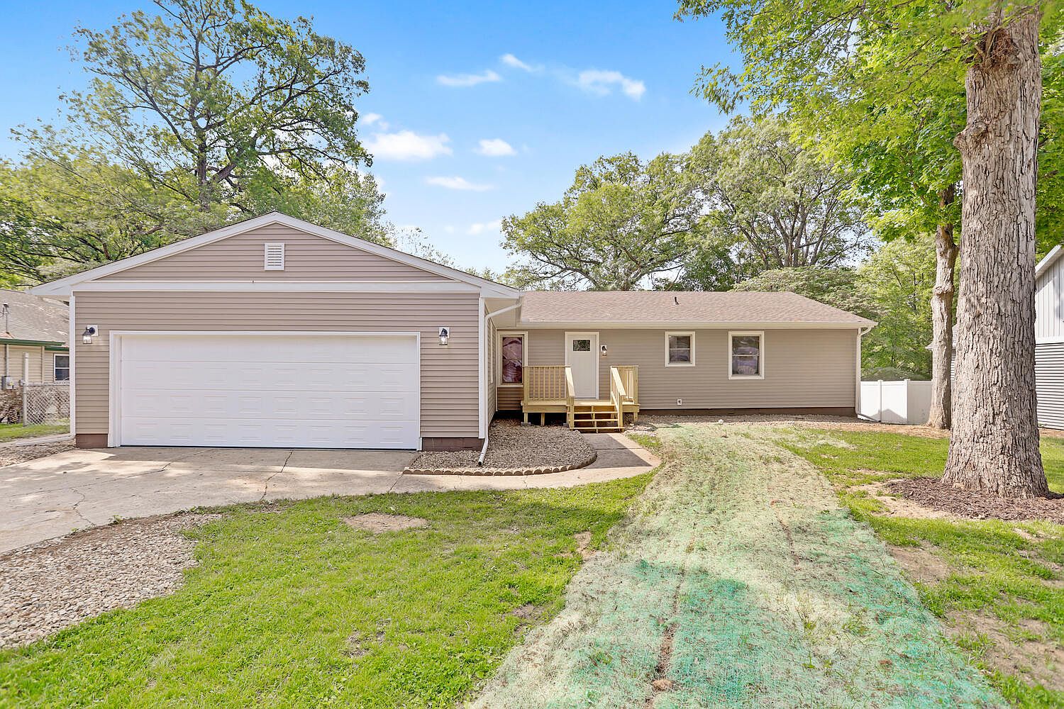 1101 Pin Oak Dr, Mahomet, IL 61853 MLS 11793413 Zillow