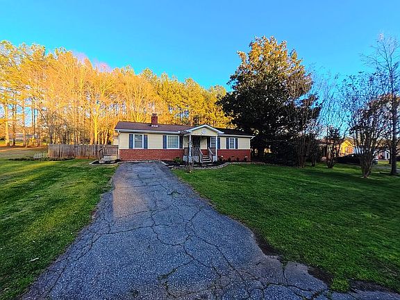 5th image of 208 Cone Dr