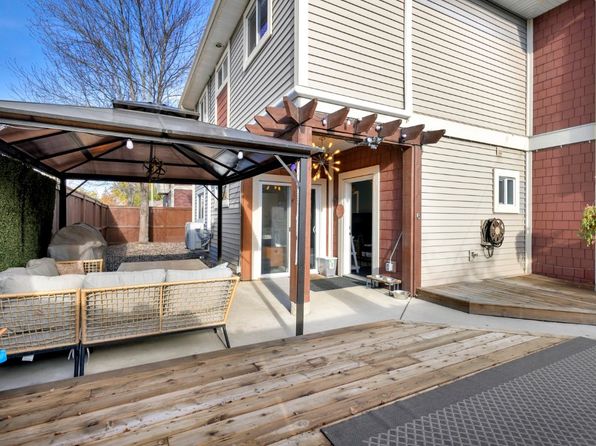 515 Francis Ave #2, Kelowna, BC V1Y 5G4