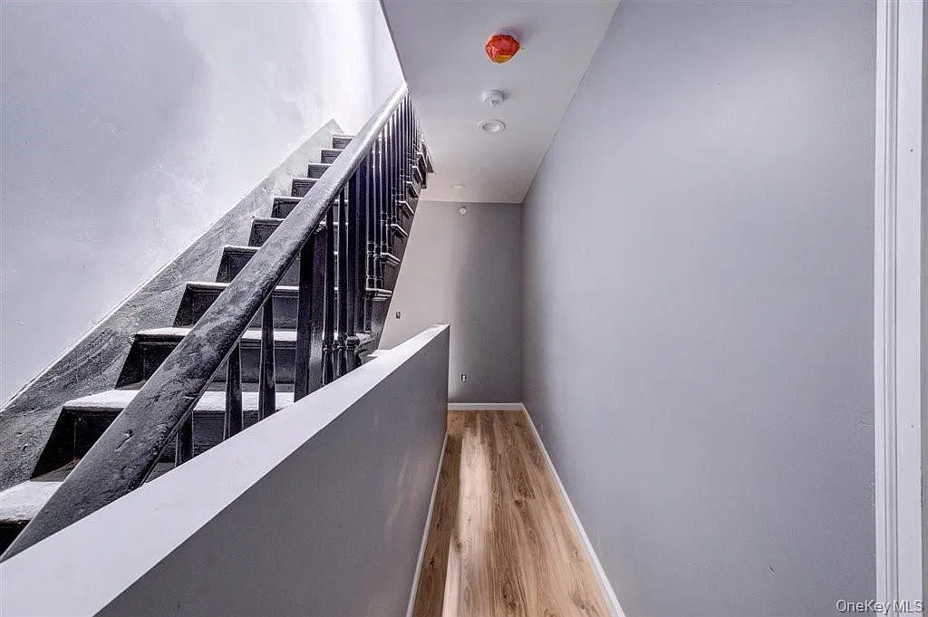 1 bed, 1.0 bath, 900 sqft, $1,750 — Photo 3
