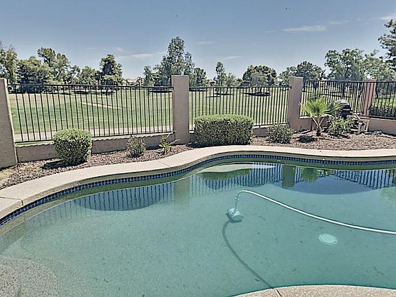 2nd image of 2182 W Myrtle Dr