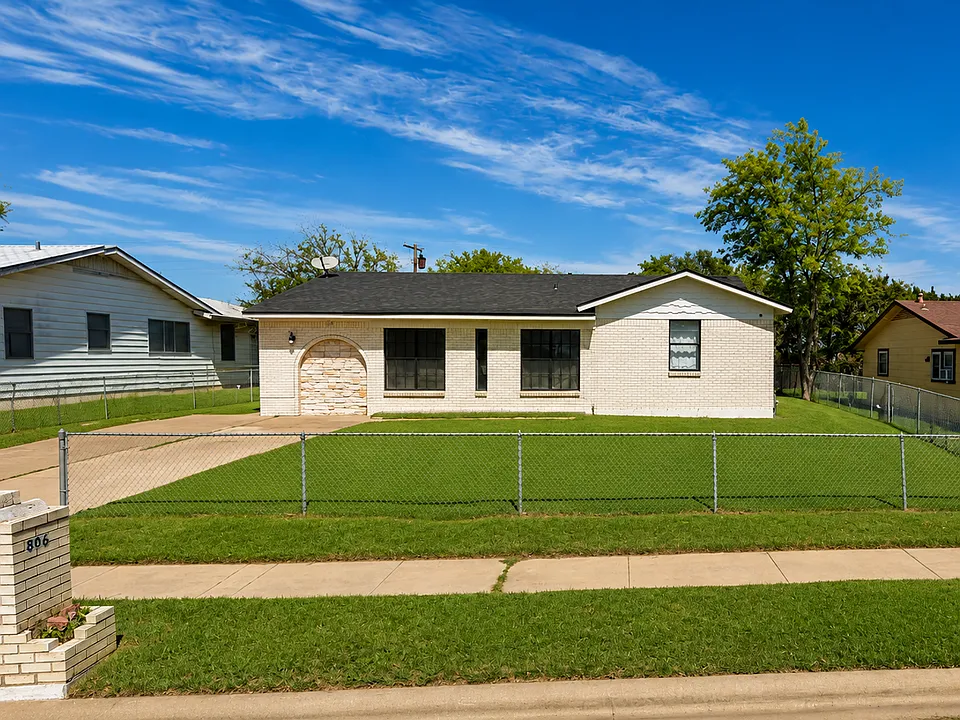 806 Haynes Dr