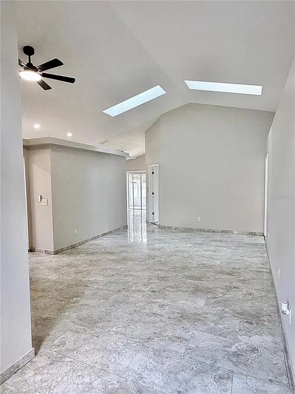 4 bed, 2.0 bath, 1657 sqft, $2,400 — Photo 3