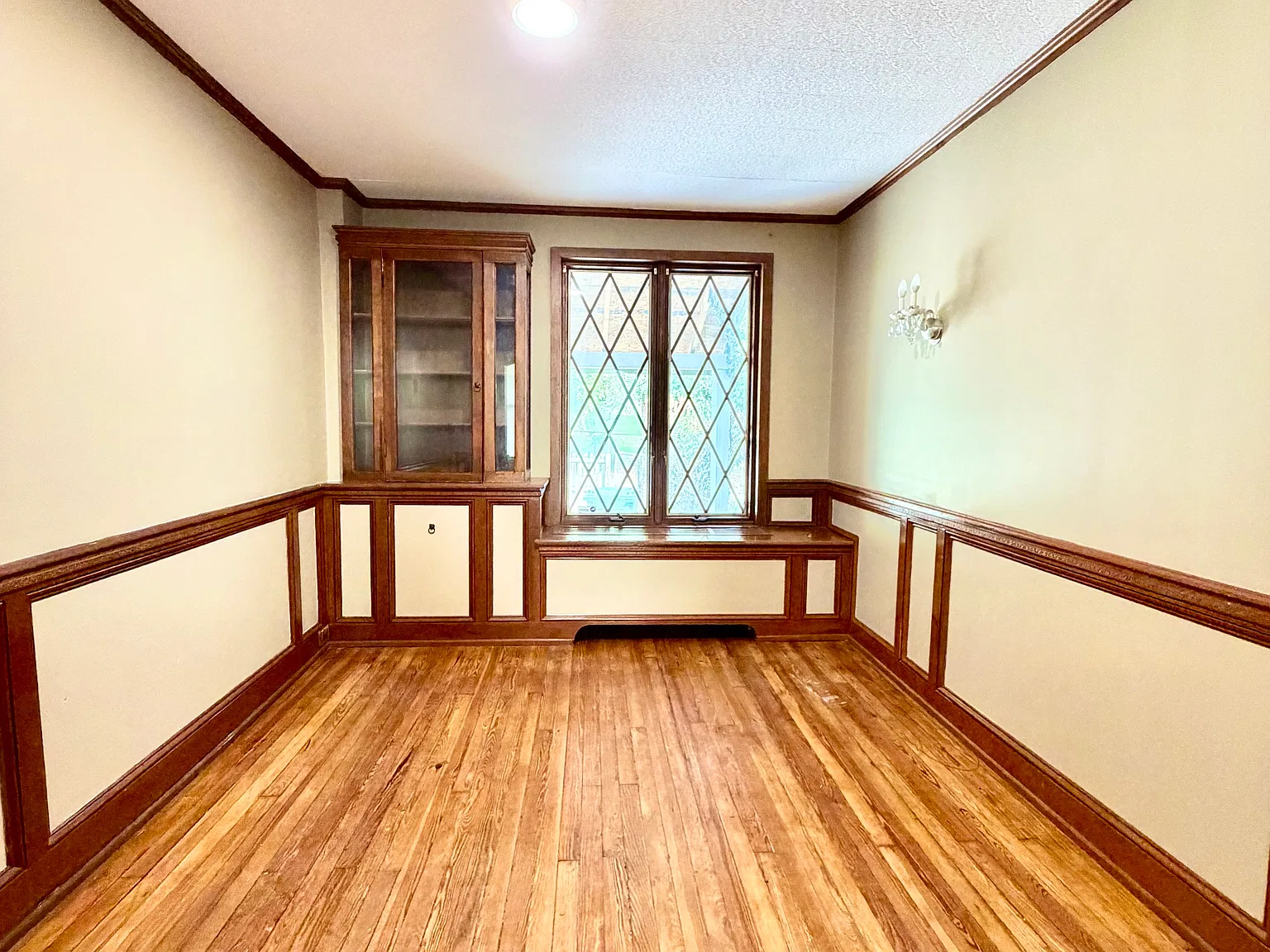 3 bed, 1300 sqft, $1,950 — Photo 4