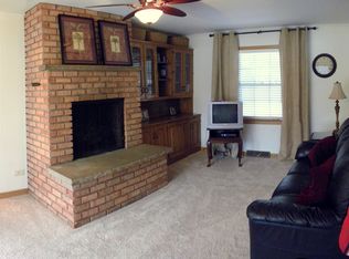 241 Skyline Dr, Barrington, IL
