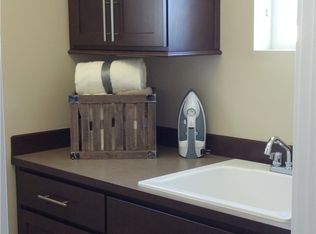 1573 NE Falls Dr, Issaquah, WA 98029